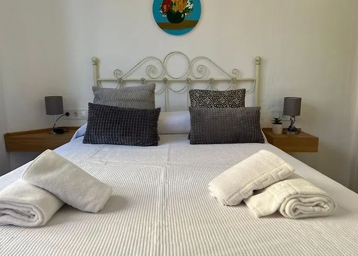 Apartamento Puerta De San Nicolas Отель